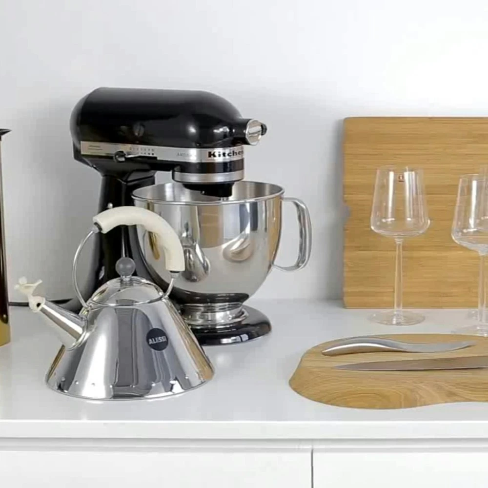 Alessi Elektrischer Wasserkocher 1,5 L, Schwarz – Bild 2