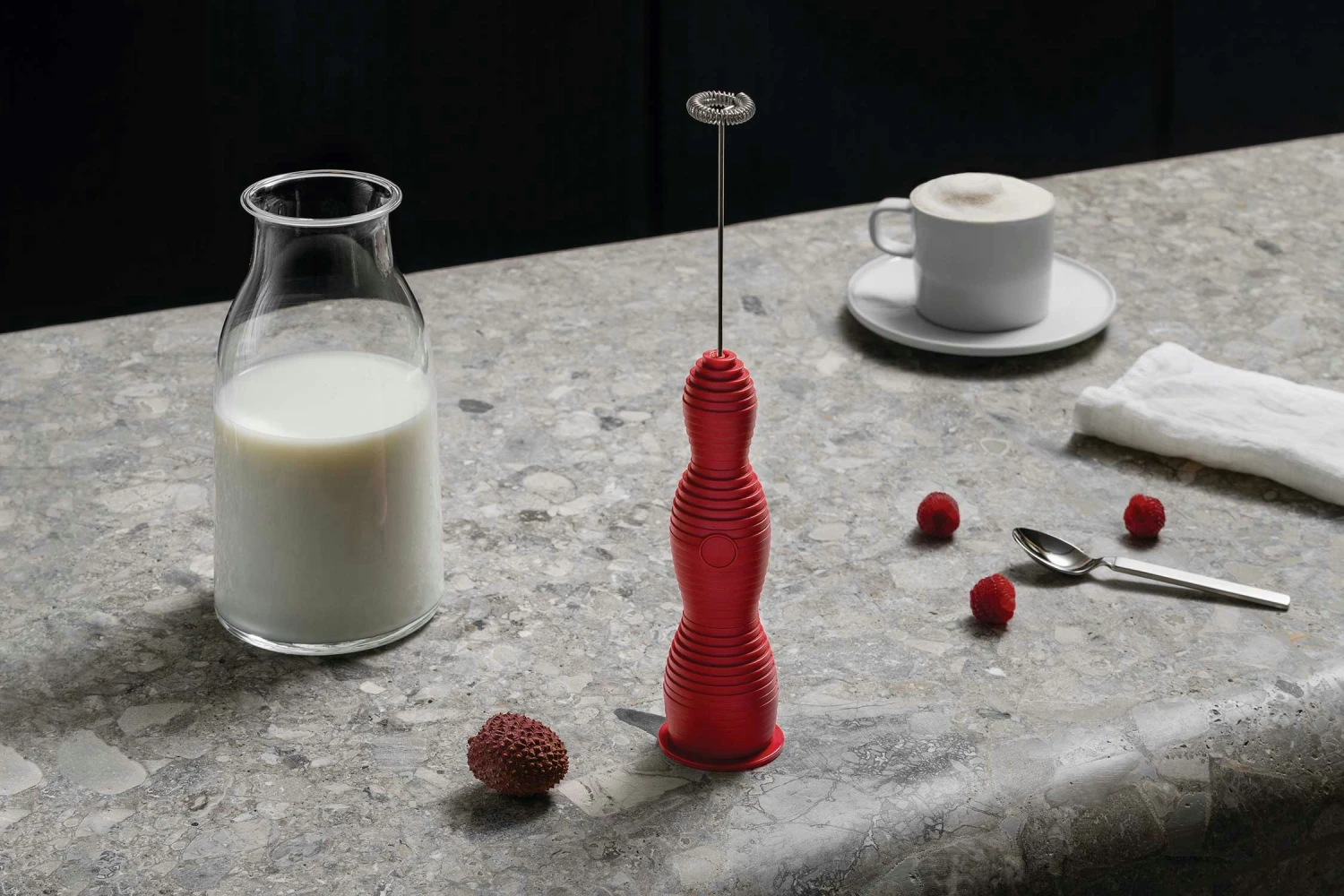 Alessi Pulcina Milchaufschäumer, Rot – Bild 2