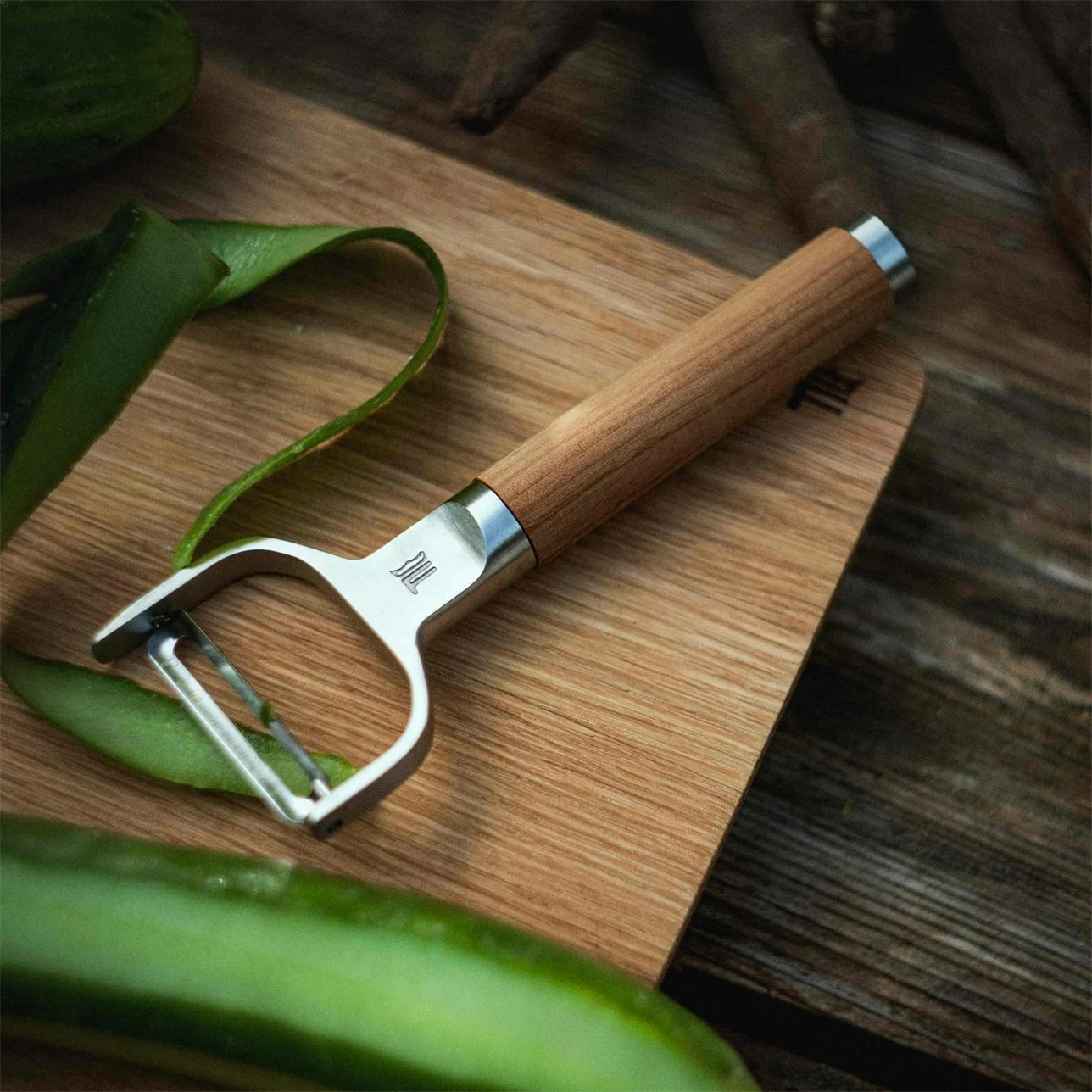 Fiskars Norden Kartoffelschäler Mit Beweglicher Klinge – Bild 3