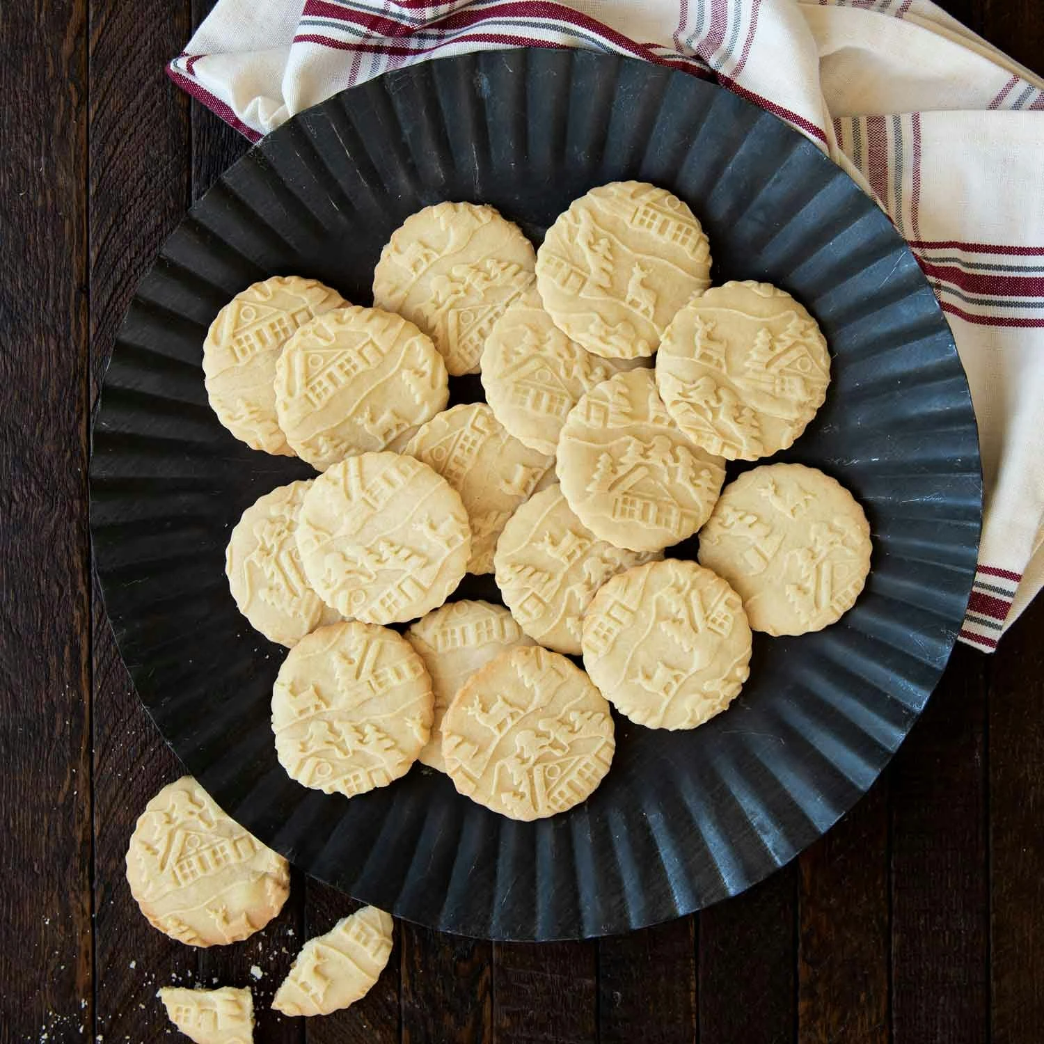 Nordic Ware Woodland Cottage Teigrolle – Bild 4